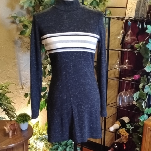 French Curve Chic Black Long Sleeve Dress with Striped Accent - Picture 1 of 11